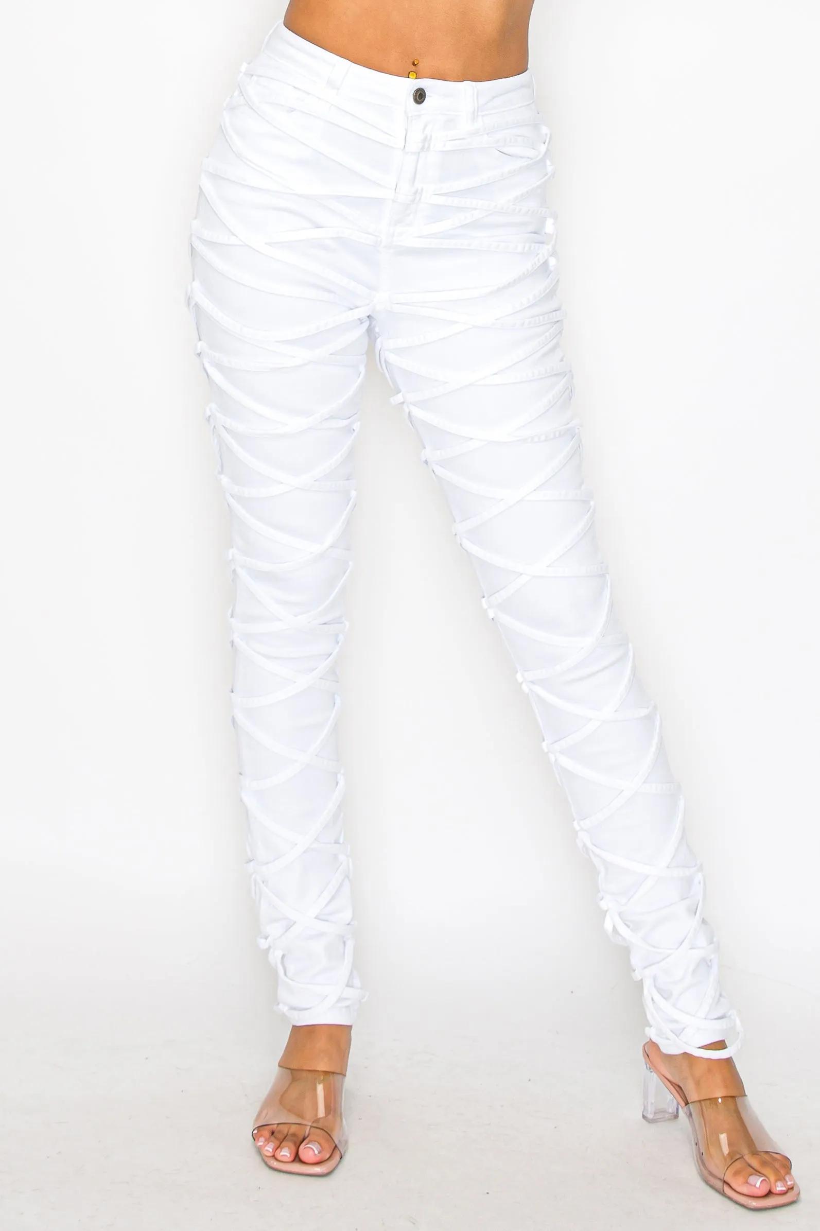 40625 Women's High Rise Crisscross Strapped Skinny Jeans