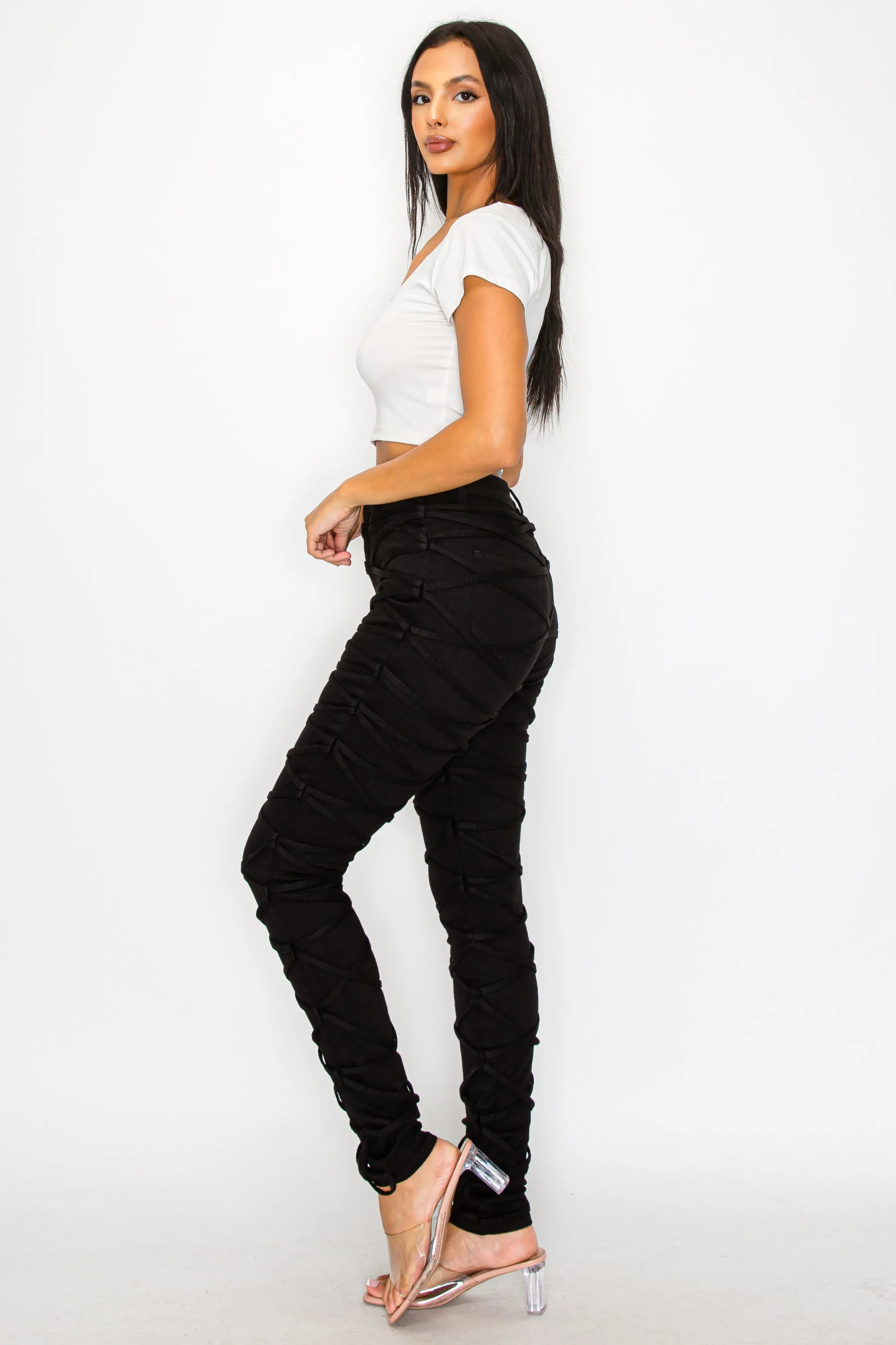 40625 Women's High Rise Crisscross Strapped Skinny Jeans