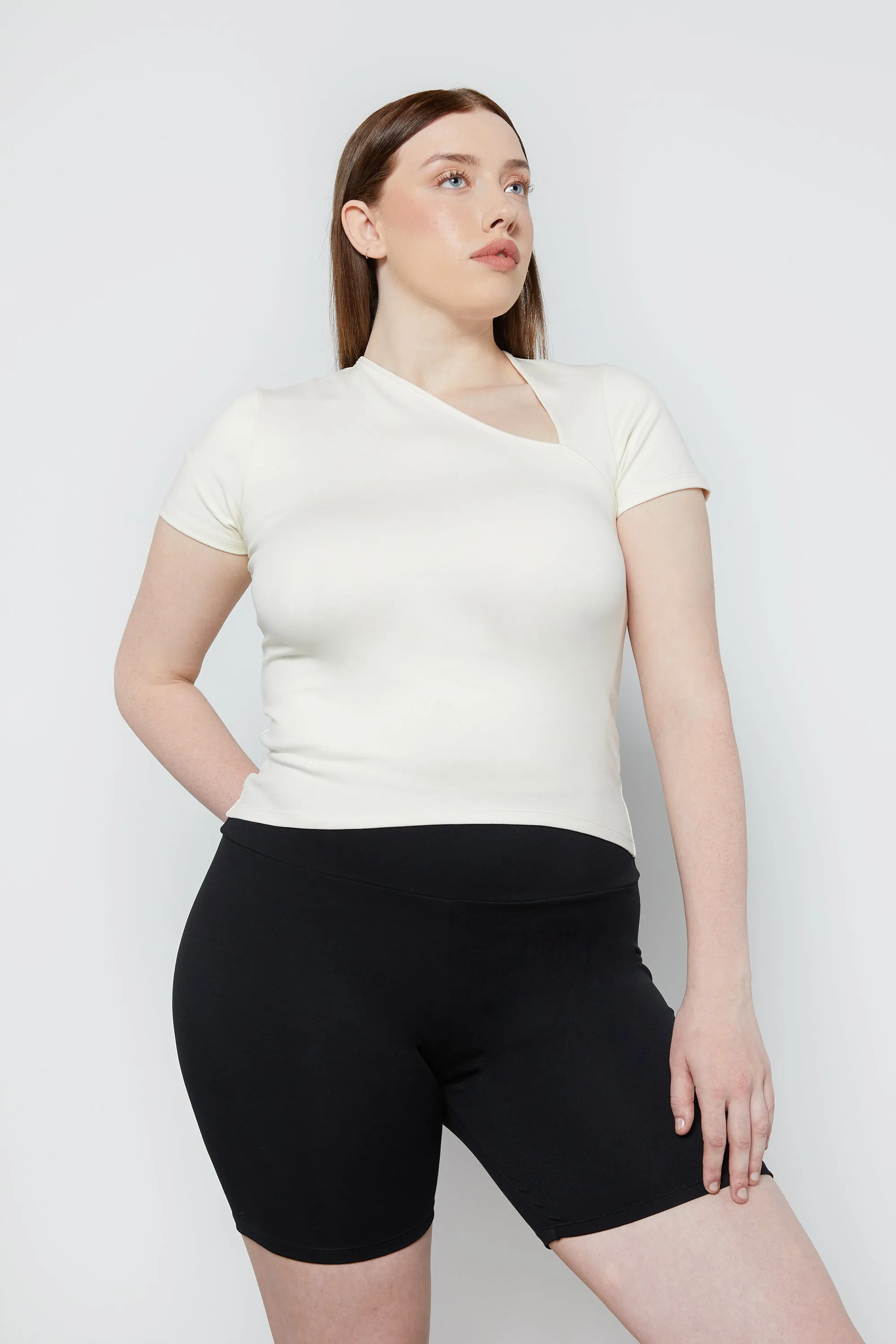 ASYMMETRICAL NECK TEE