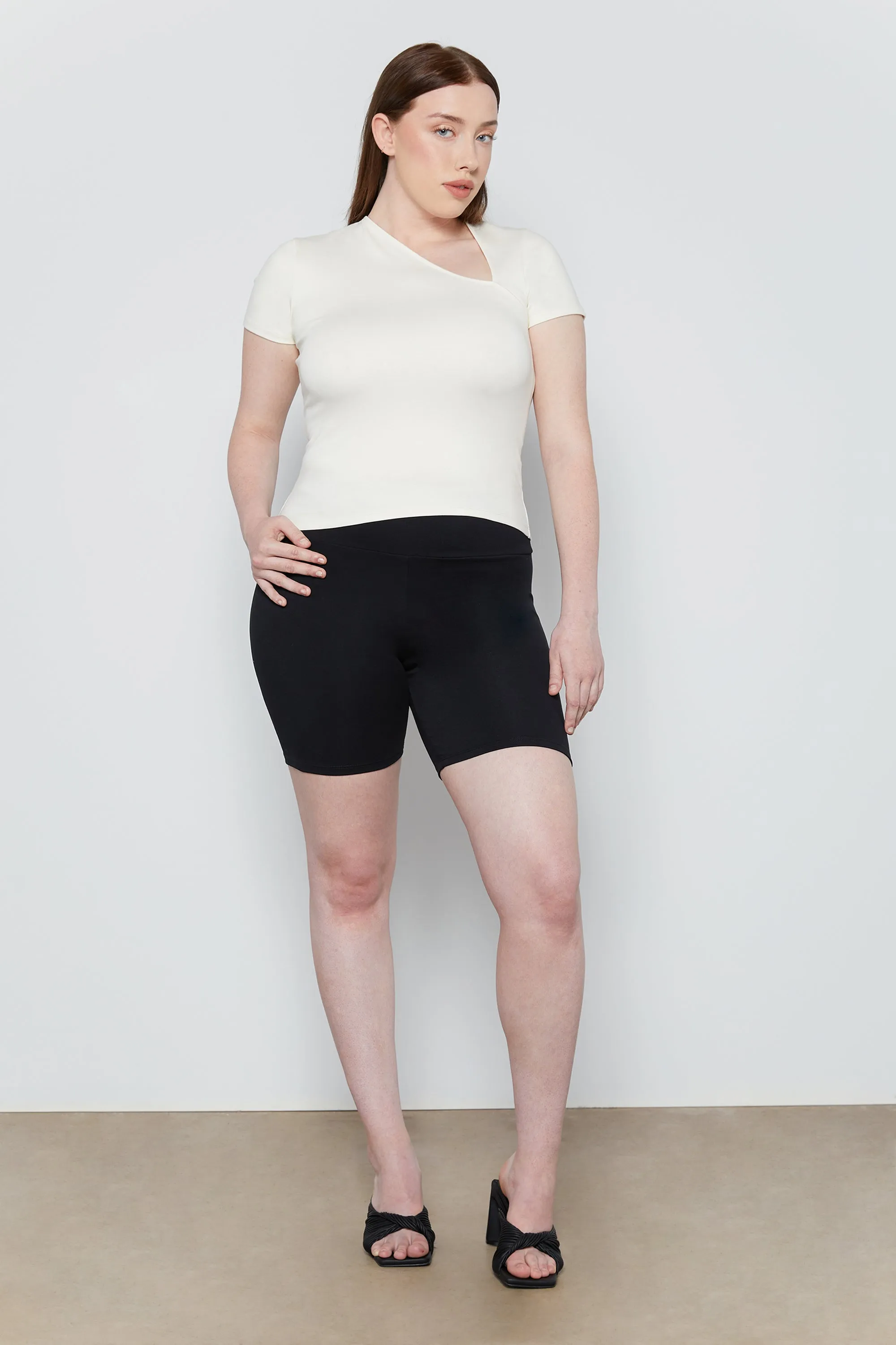 ASYMMETRICAL NECK TEE