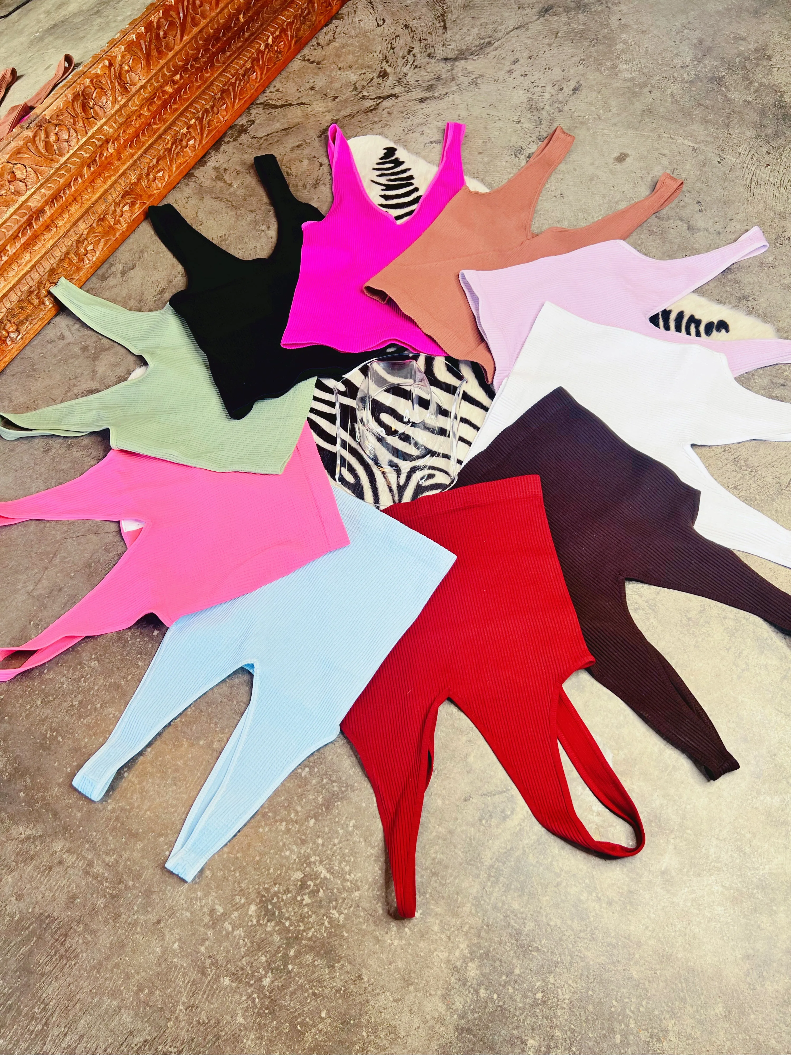 Chaley Top {7 COLORS}