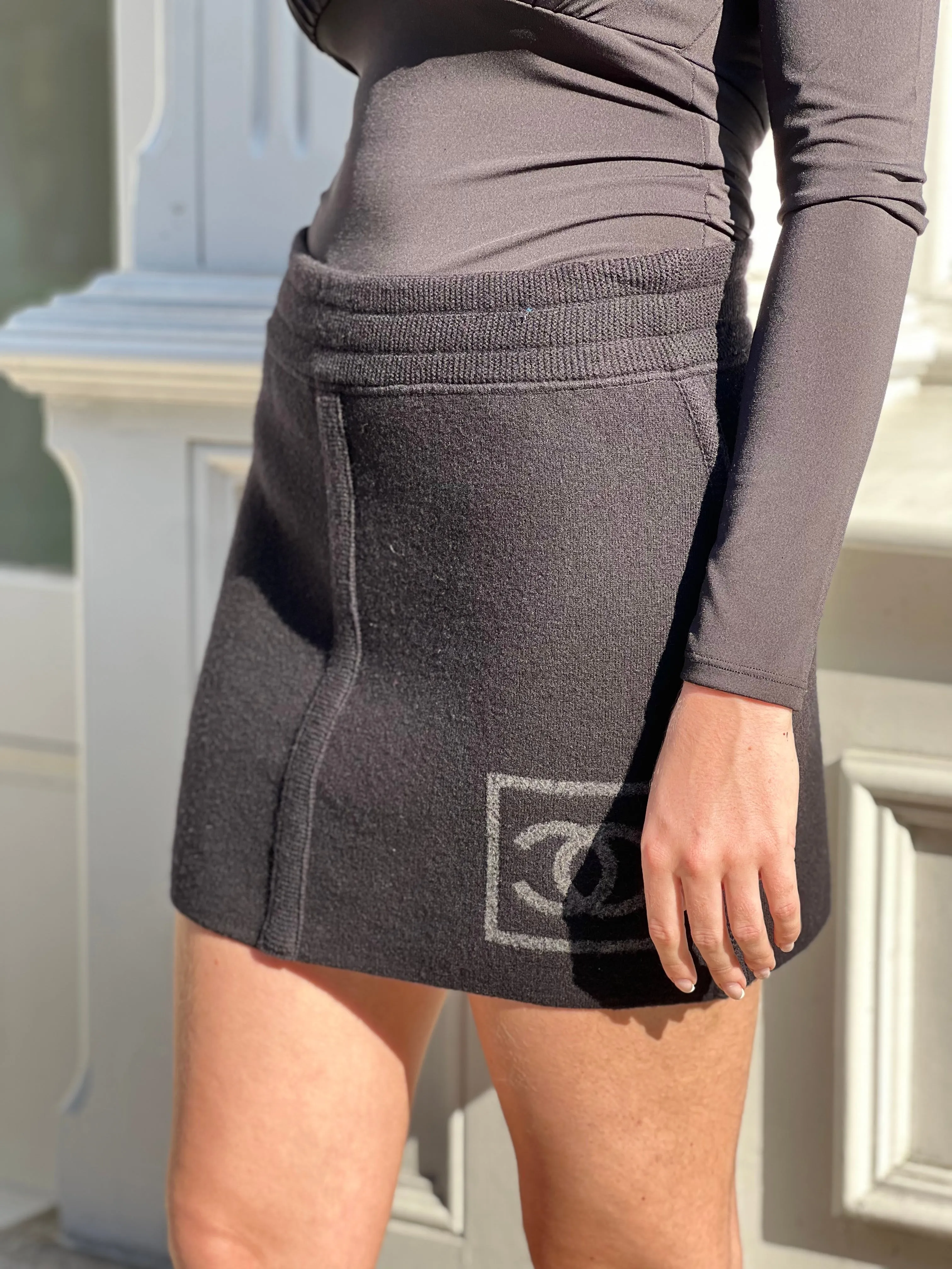 Chanel Black Wool Skirt - Size Small