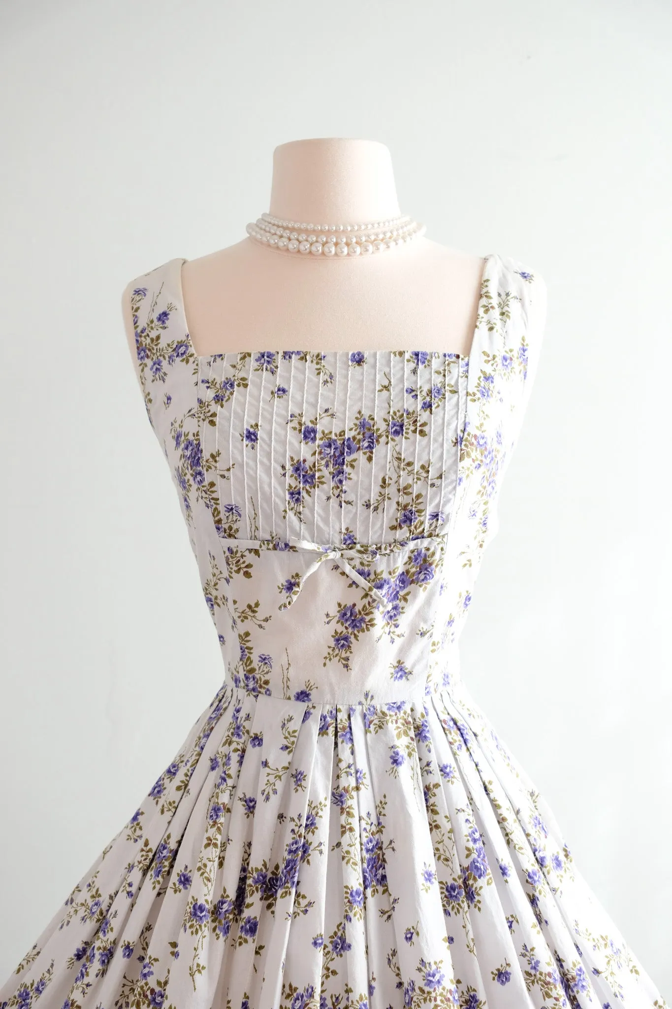 Darling 1950's Jerry Gilden Blue Violet English Rose Cotton Sundress / Sz SM