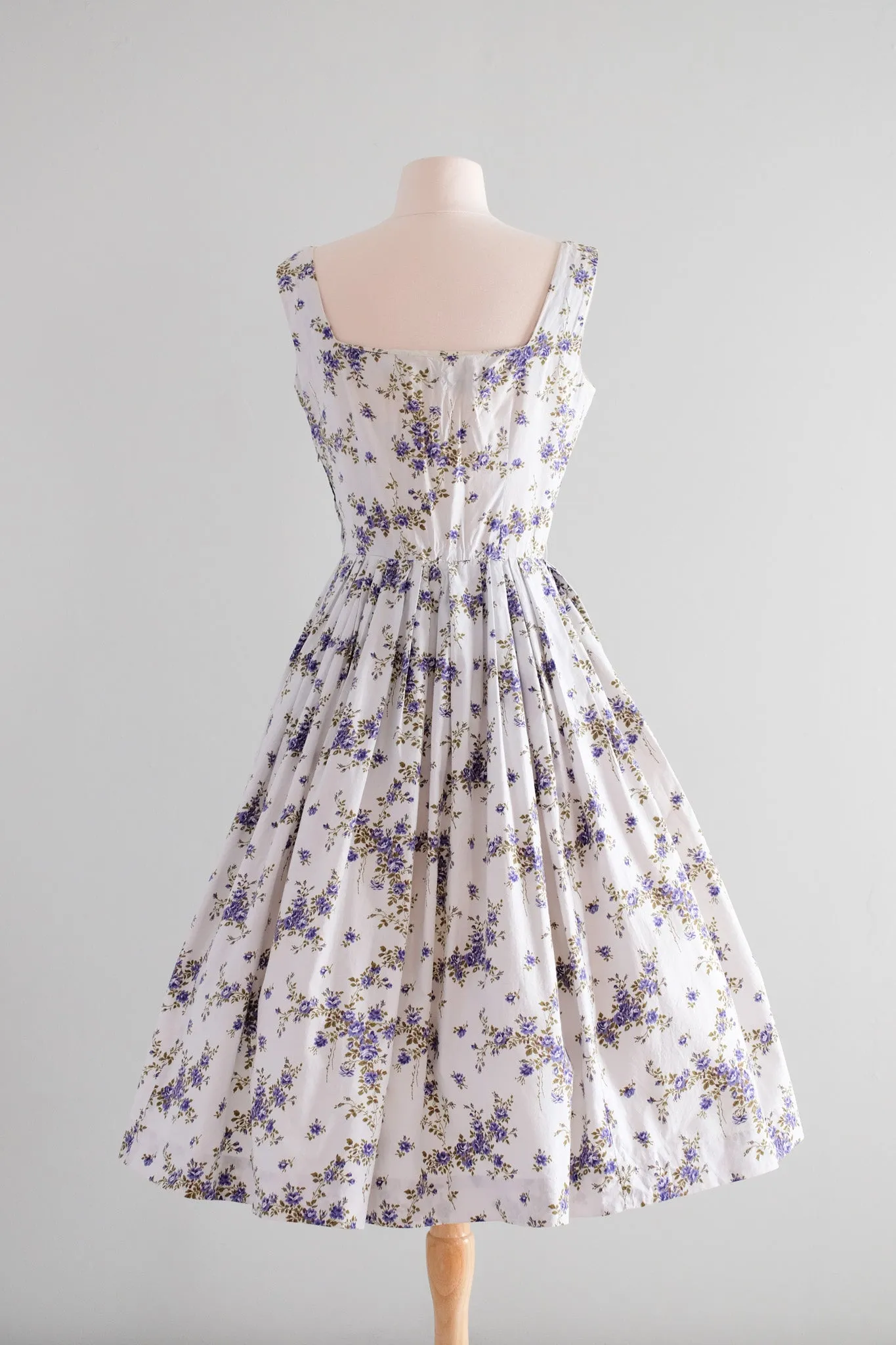Darling 1950's Jerry Gilden Blue Violet English Rose Cotton Sundress / Sz SM