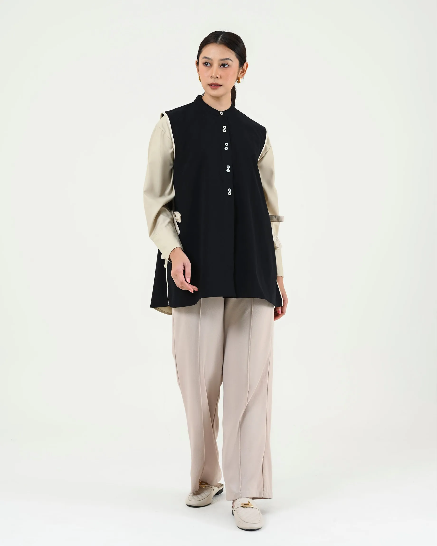 SACHIE OUTER