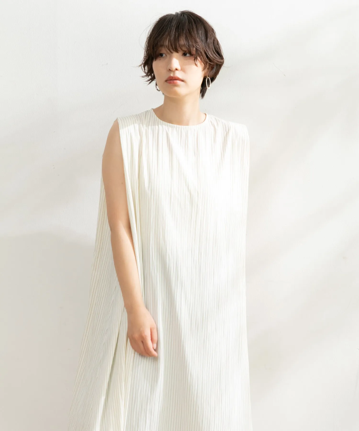 【WOMEN】ARCストライプショルダータックワンピース